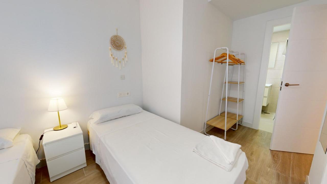 Alicante Colorful Center Bajo Apartment Bagian luar foto