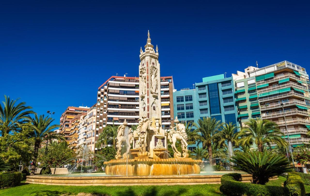 Alicante Colorful Center Bajo Apartment Bagian luar foto